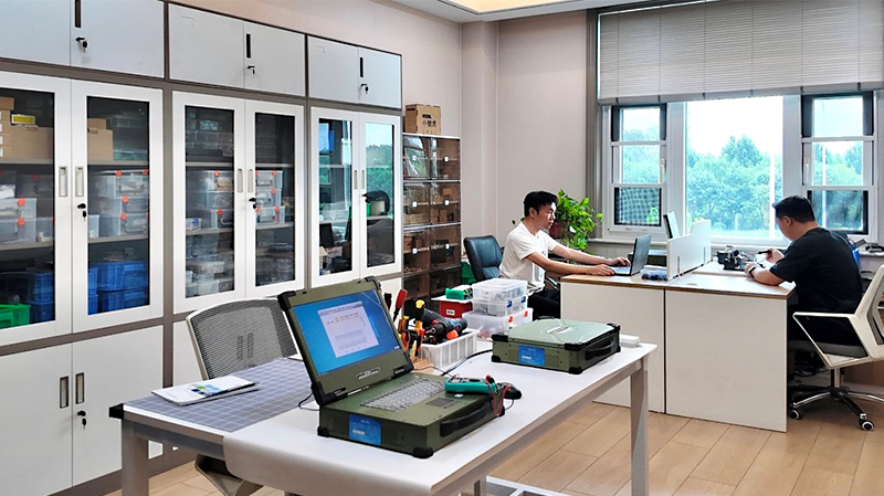<span style="font-size:16px;">研發(fā)測試中心</span>